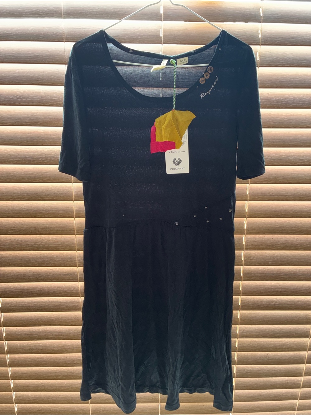 Ragwear | black short-sleeve midi dress with button and stud accents